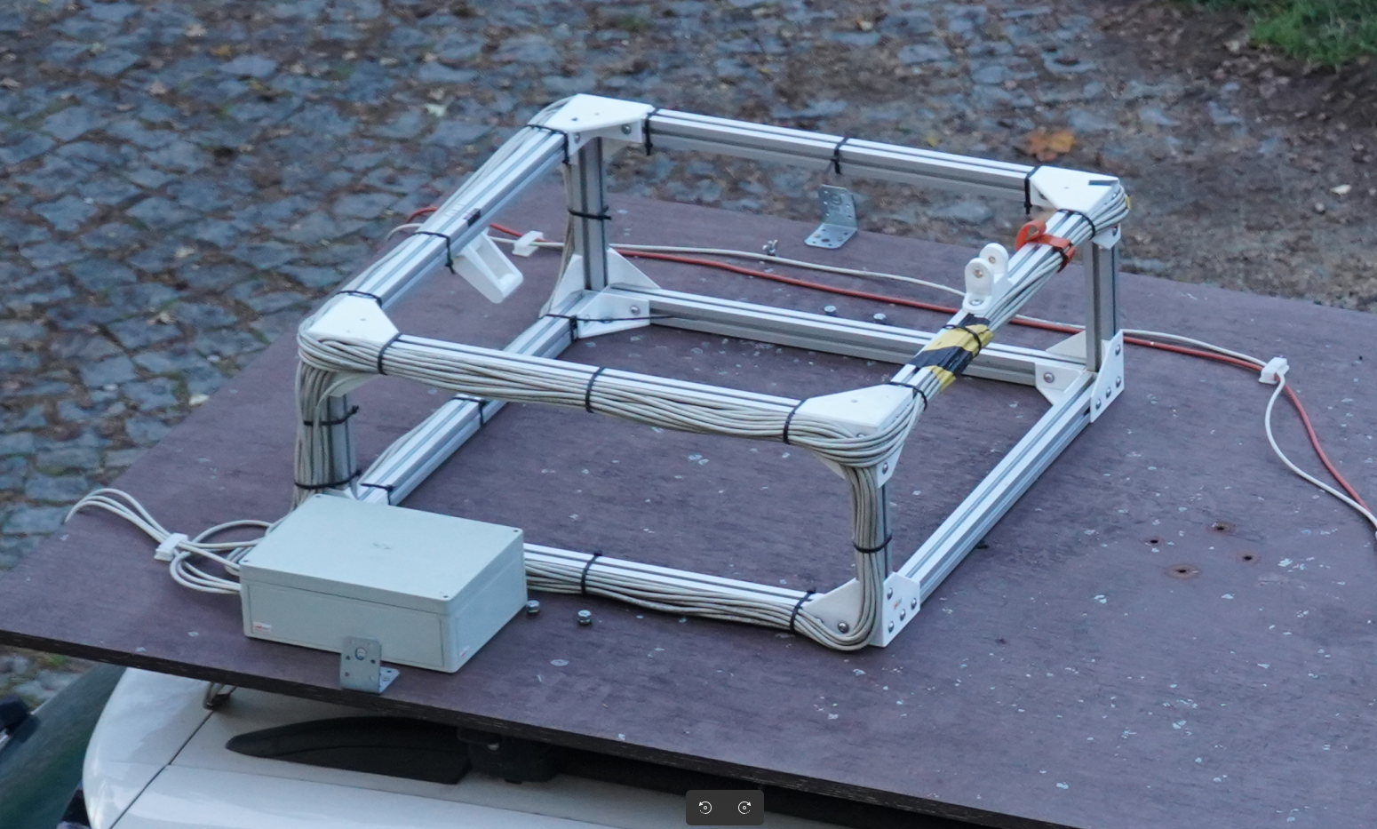 VLF antenna construction